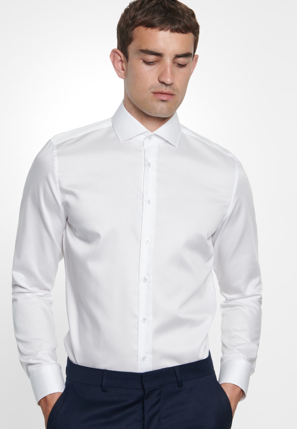Non-iron Twill Business Shirt in Slim with Kent-Collar in White | Seidensticker Onlineshop