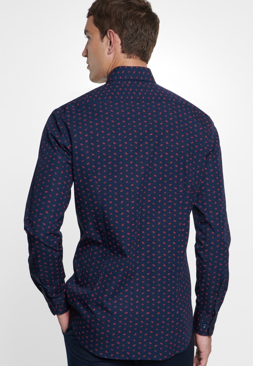Bügelleichtes Popeline Business Hemd in Shaped mit Covered-Button-Down-Kragen in Dunkelblau | Seidensticker Onlineshop